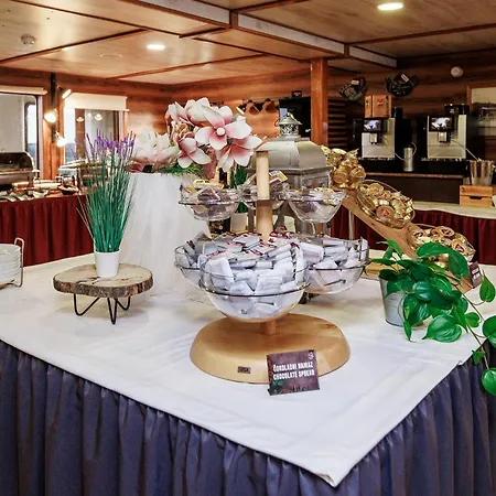 Botel Marina-2